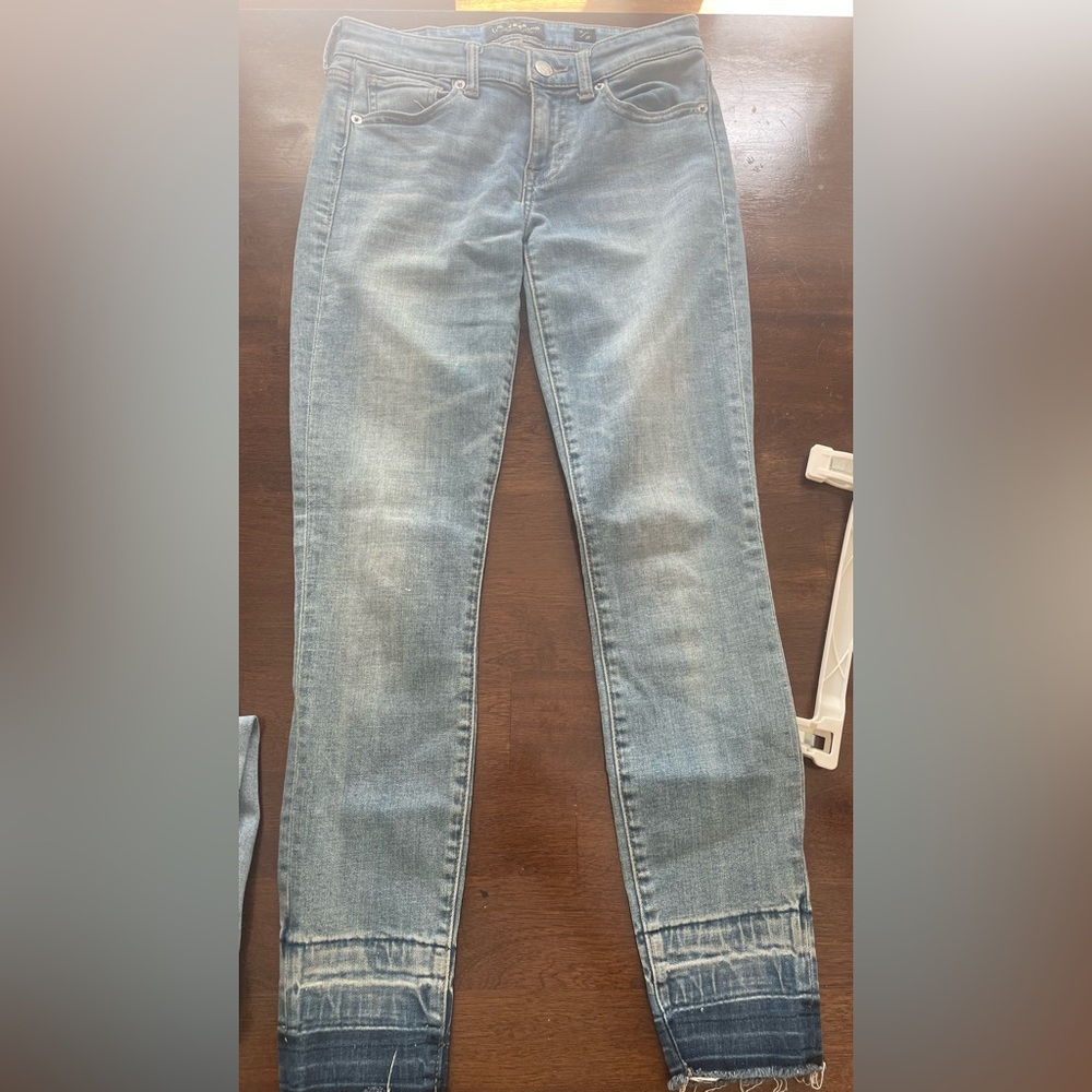 LUCKY BRAND Stella Skinny Ladies Distressed Denim Jeans Size 0 or 25 raw Hem